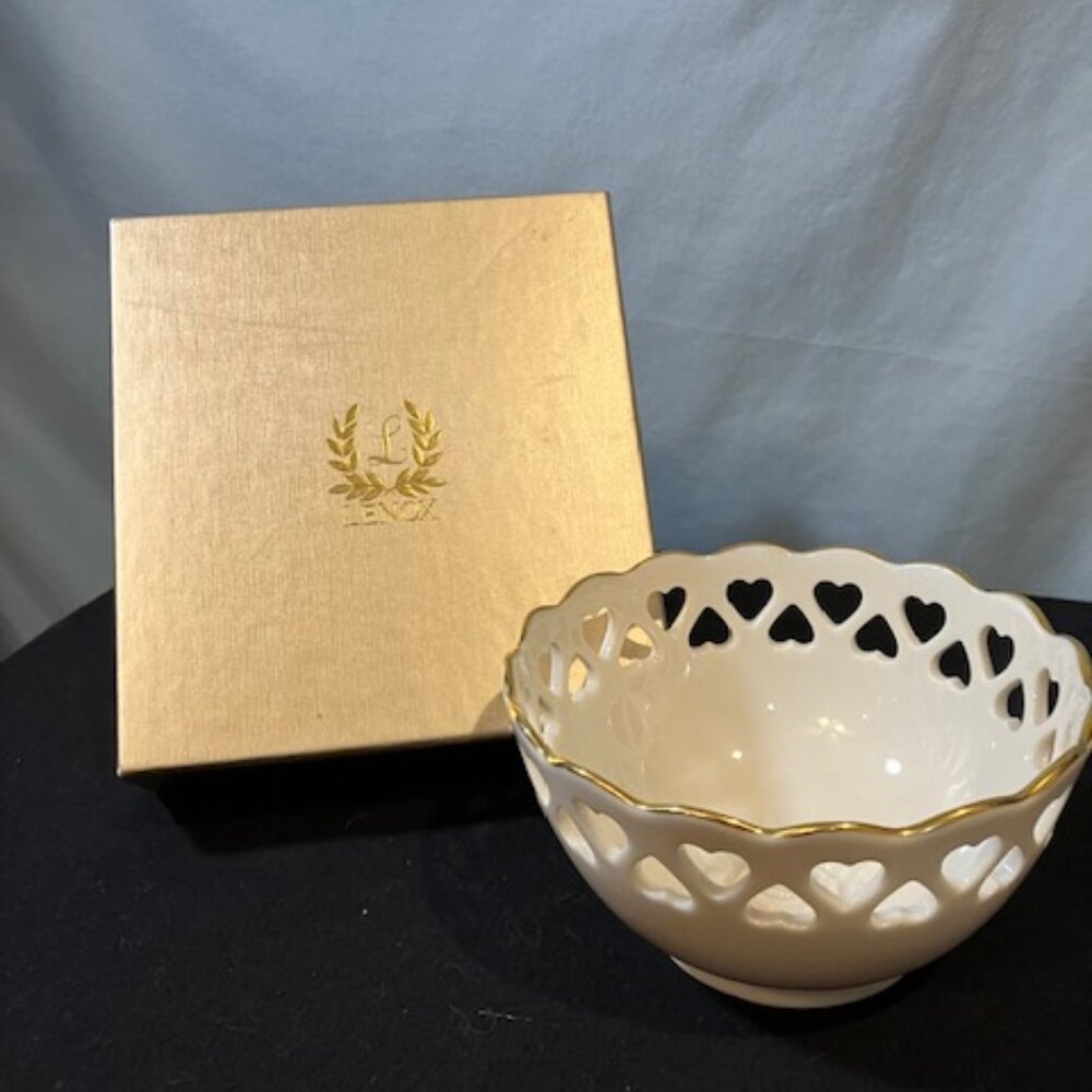 China "Heart" Bowl by Lenox 24k Gold Hand Decorated Embossed Rose 4.5" Diameter